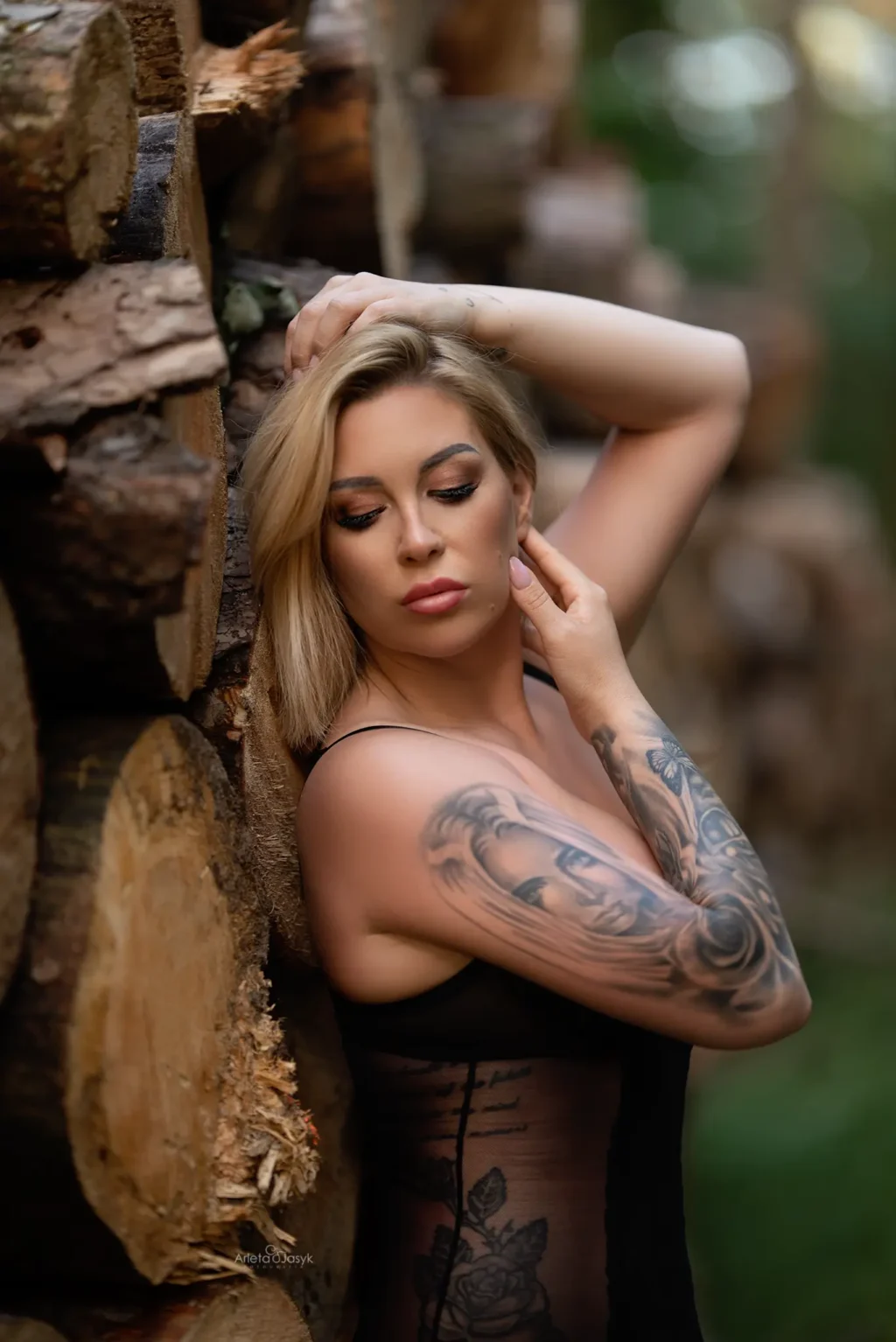 Kobieca sesja sensualna w Koninie – ujęcie 32