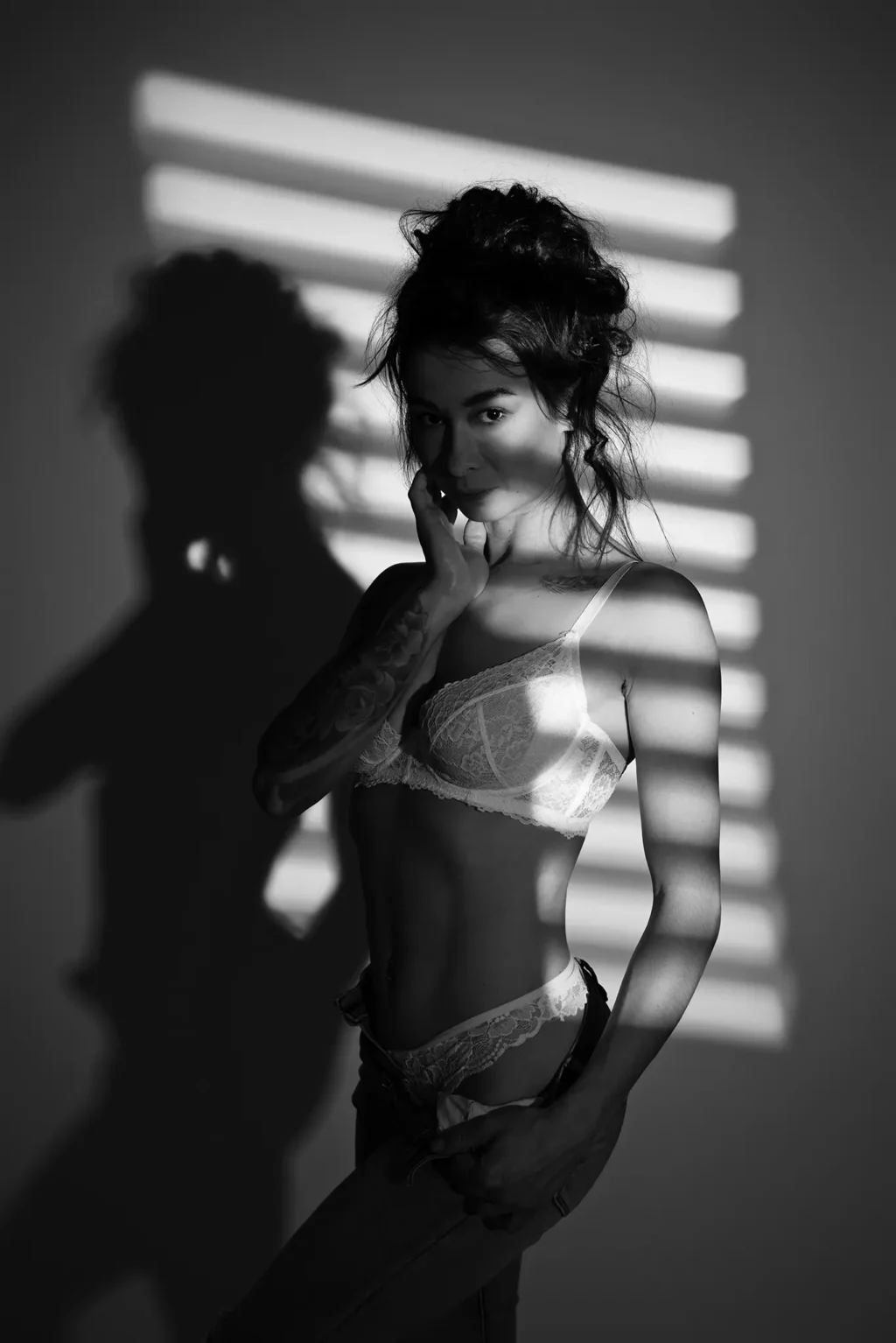 Kobieca sesja sensualna w Koninie – ujęcie 38